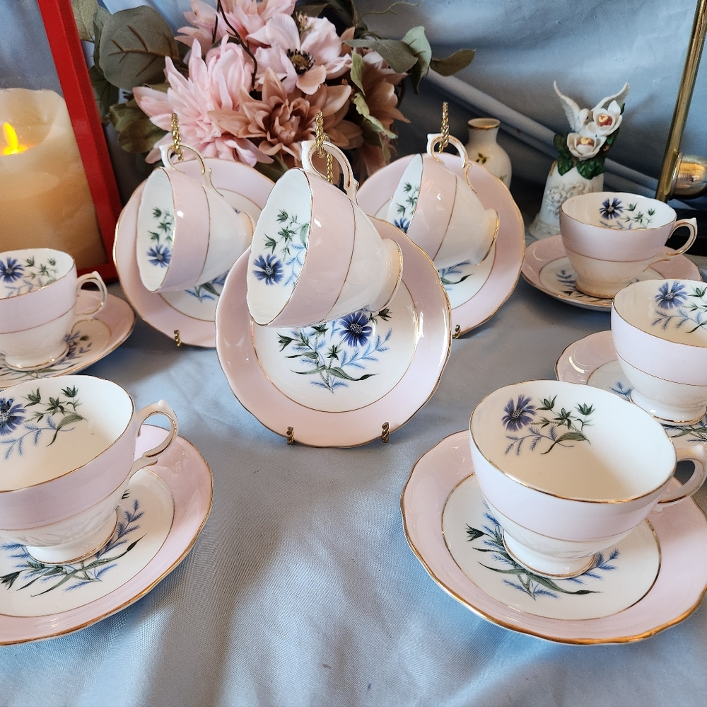 Beautiful Pink Colclough Bone China Cup And Saucers Set Of 8 Made In ENGLAND - Picture 8 of 11